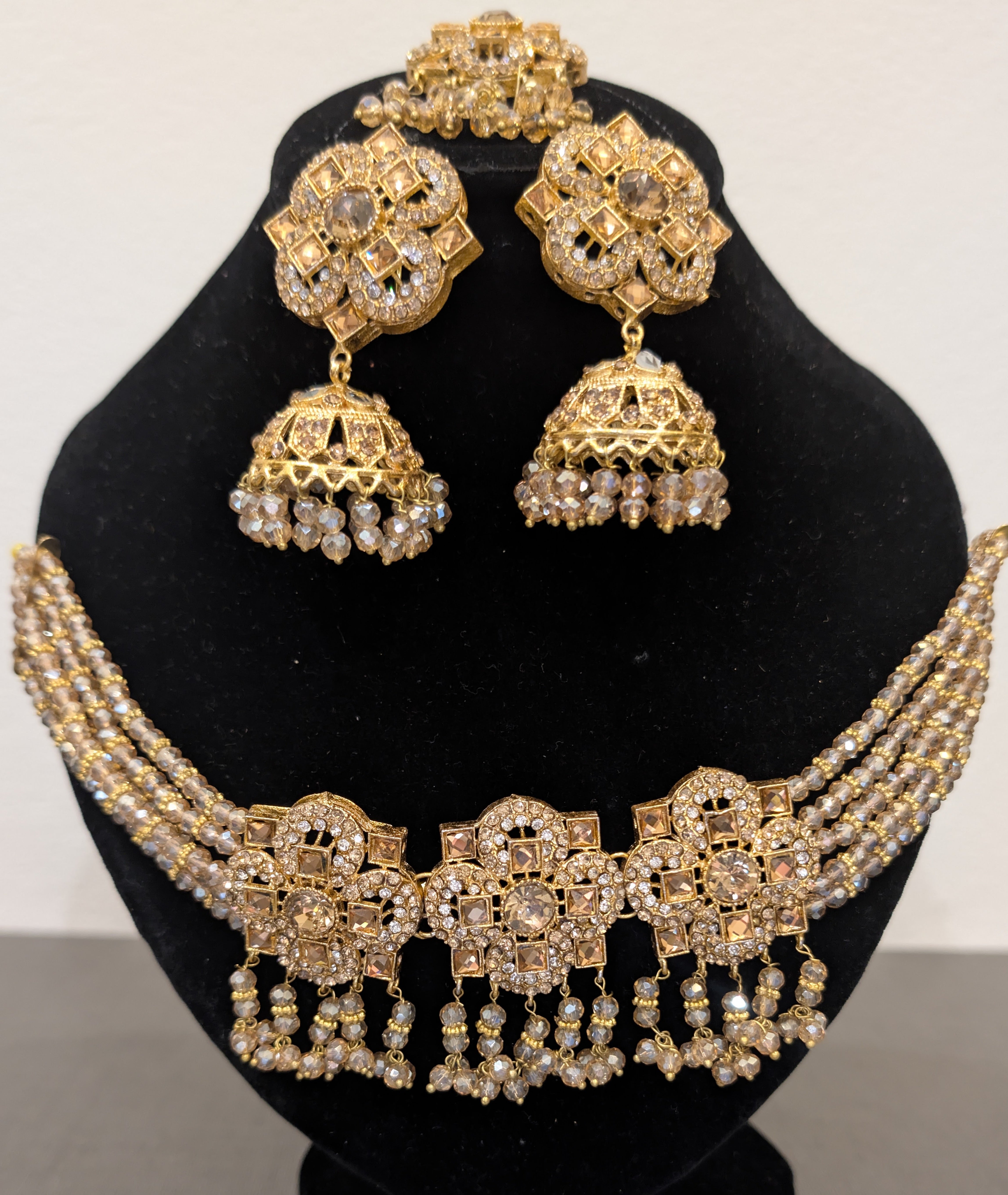 Pakistani Wedding Golden color Jewelry Set ear rings necklace, and choker